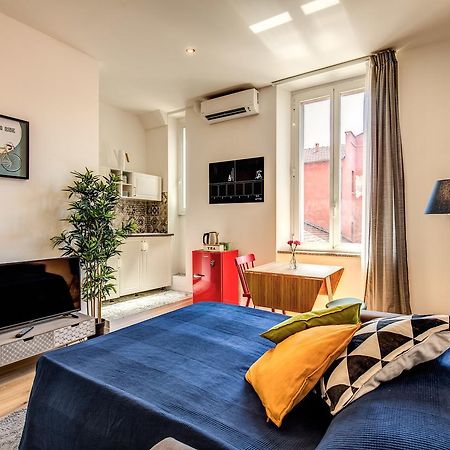 Loreto Charming Studio Milan Bagian luar foto