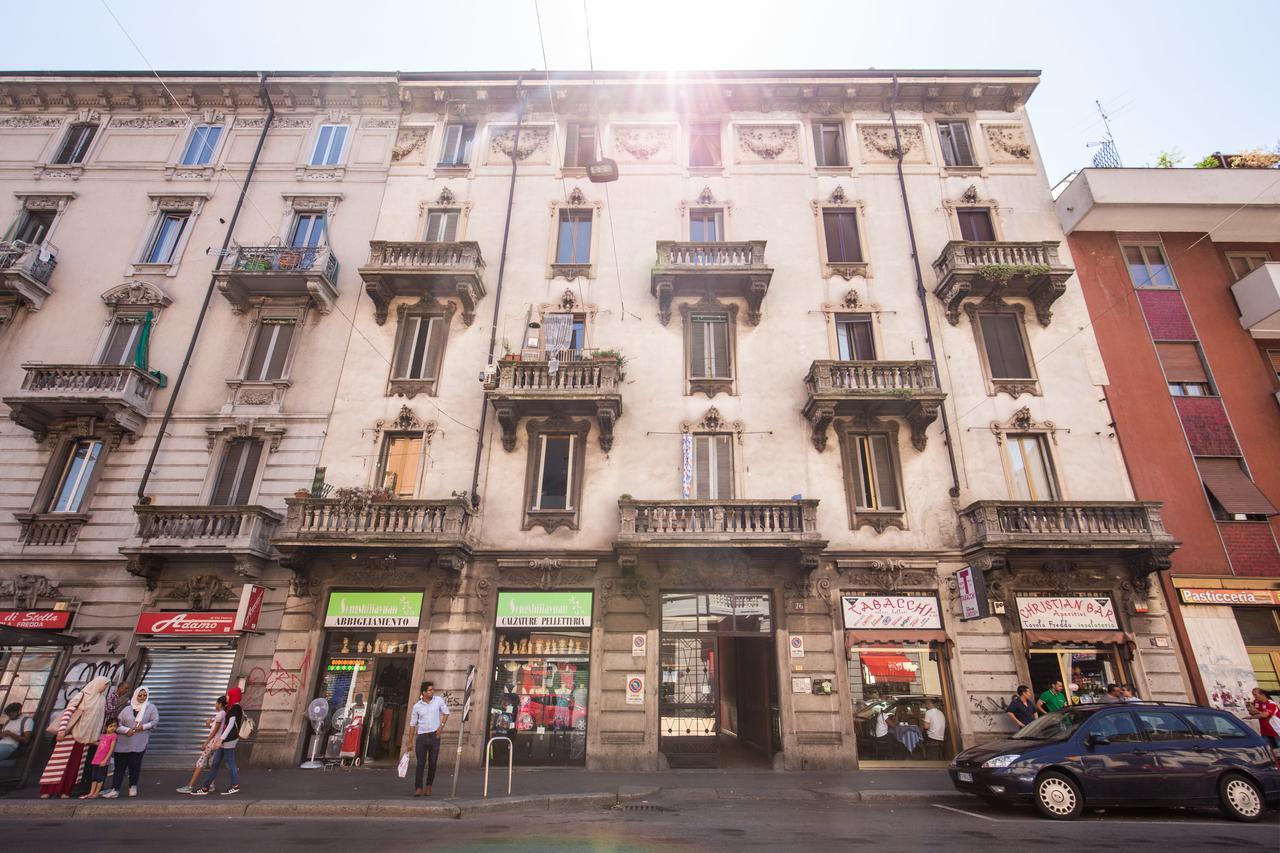 Loreto Charming Studio Milan Bagian luar foto