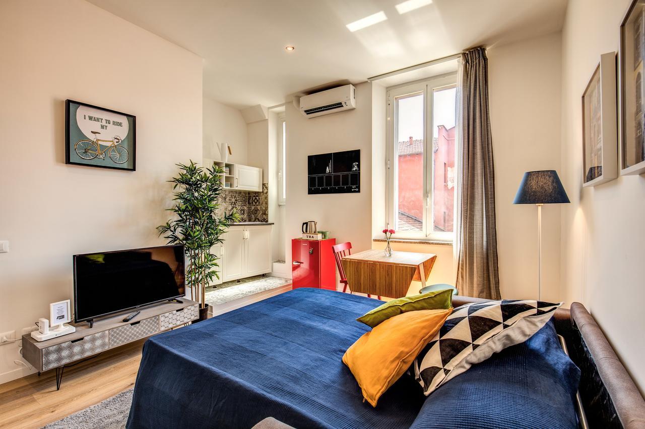 Loreto Charming Studio Milan Bagian luar foto