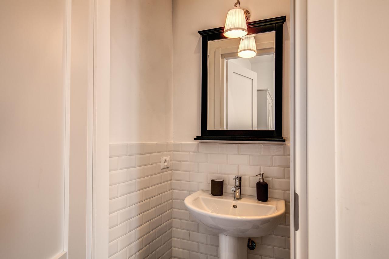 Loreto Charming Studio Milan Bagian luar foto