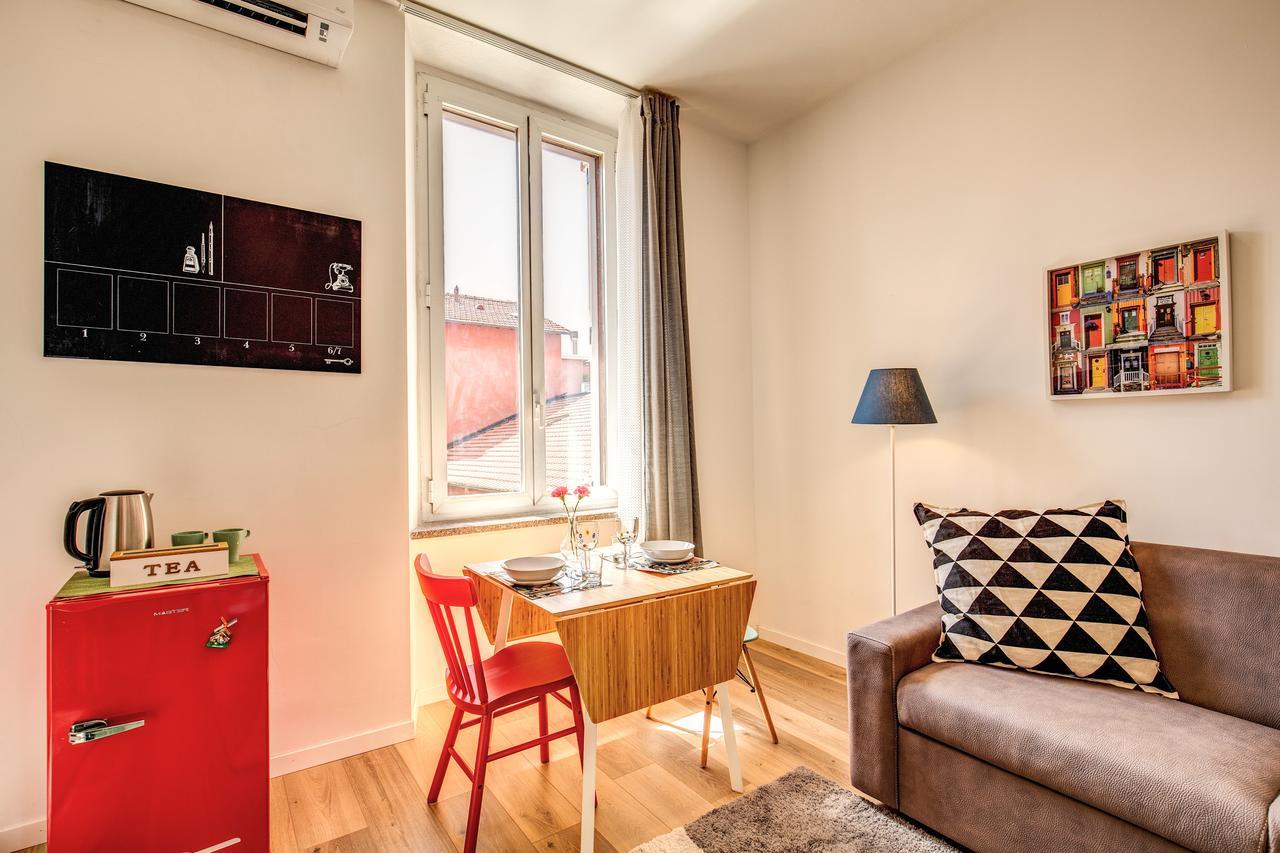 Loreto Charming Studio Milan Bagian luar foto