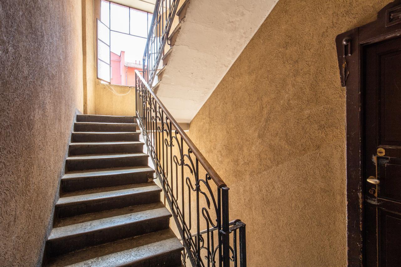 Loreto Charming Studio Milan Bagian luar foto