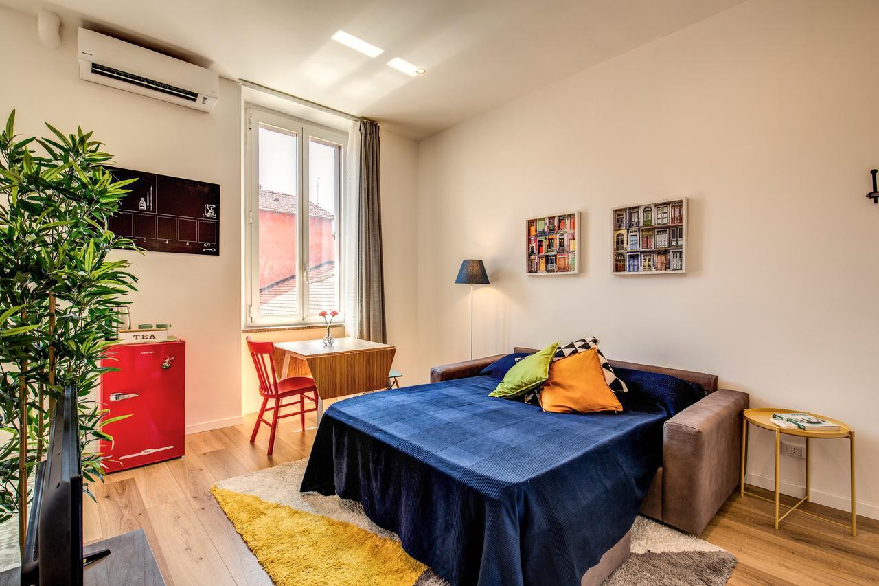 Loreto Charming Studio Milan Bagian luar foto