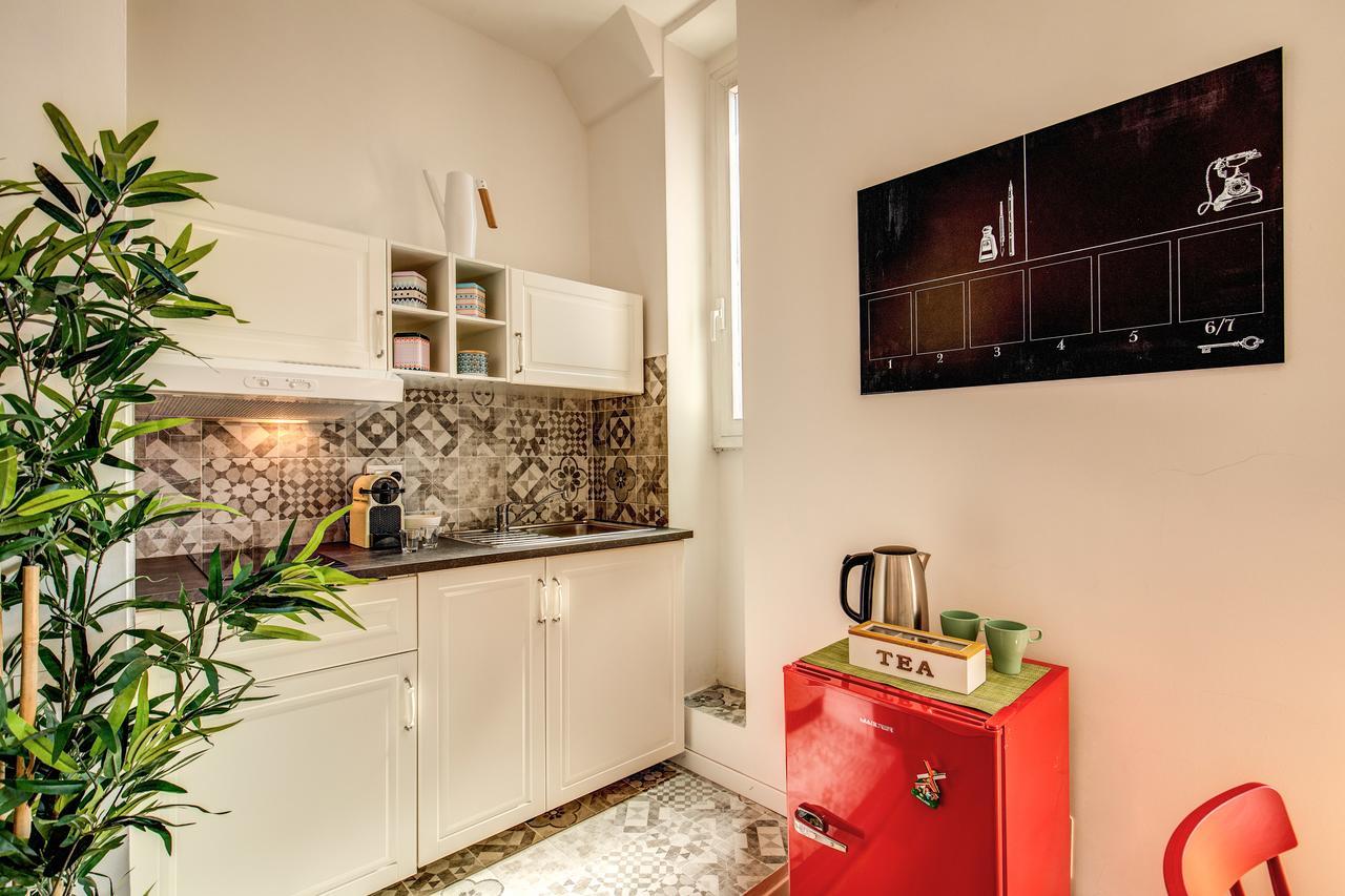 Loreto Charming Studio Milan Bagian luar foto