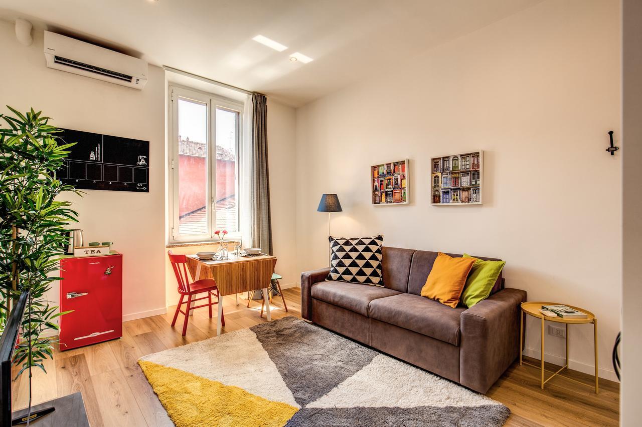 Loreto Charming Studio Milan Bagian luar foto